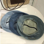 Damski vintage'owy beret dżinsowy w ponadczasowym stylu retro