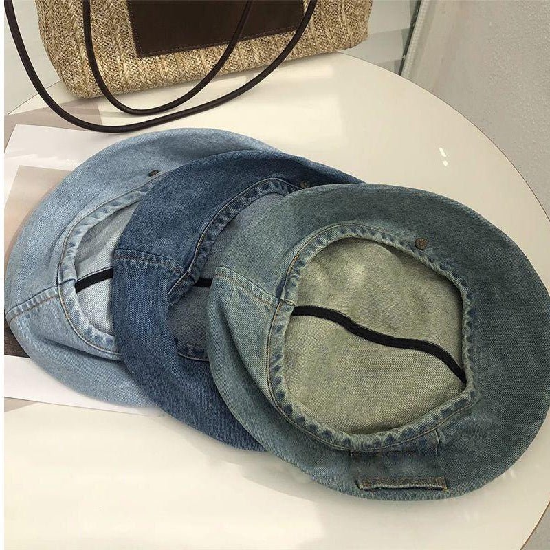 Damski vintage'owy beret dżinsowy w ponadczasowym stylu retro
