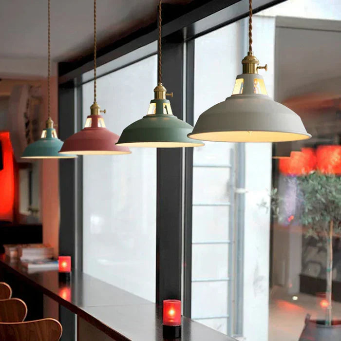 Wszechstronna lampa wisząca w stylu vintage