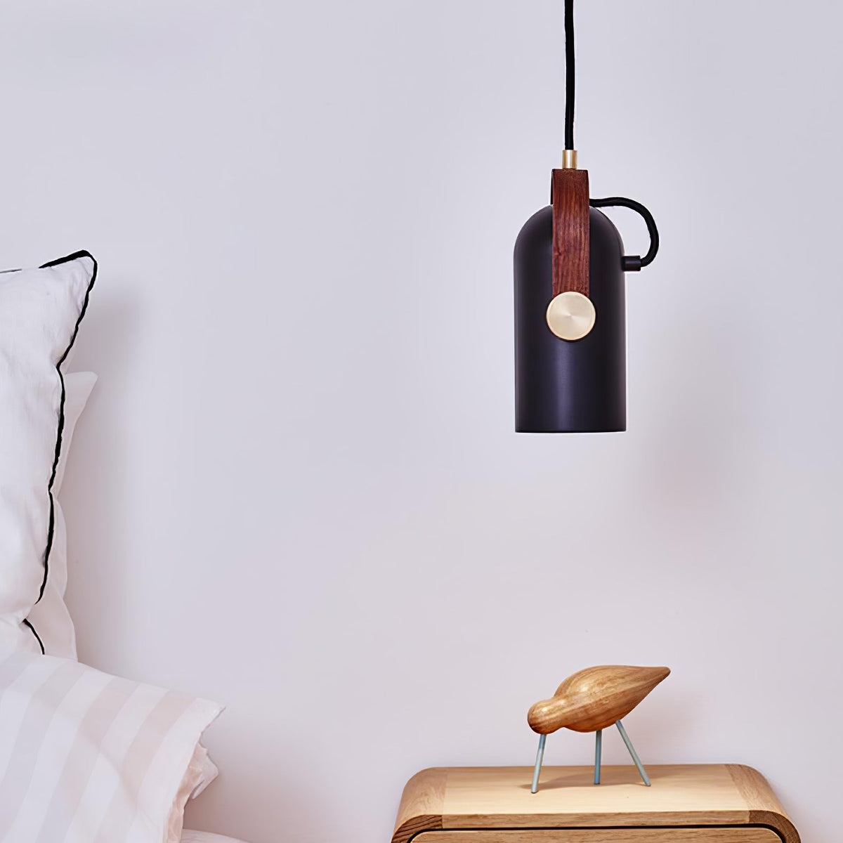 Wykwintna lampa wisząca w stylu marynistycznym do salonów i loftów