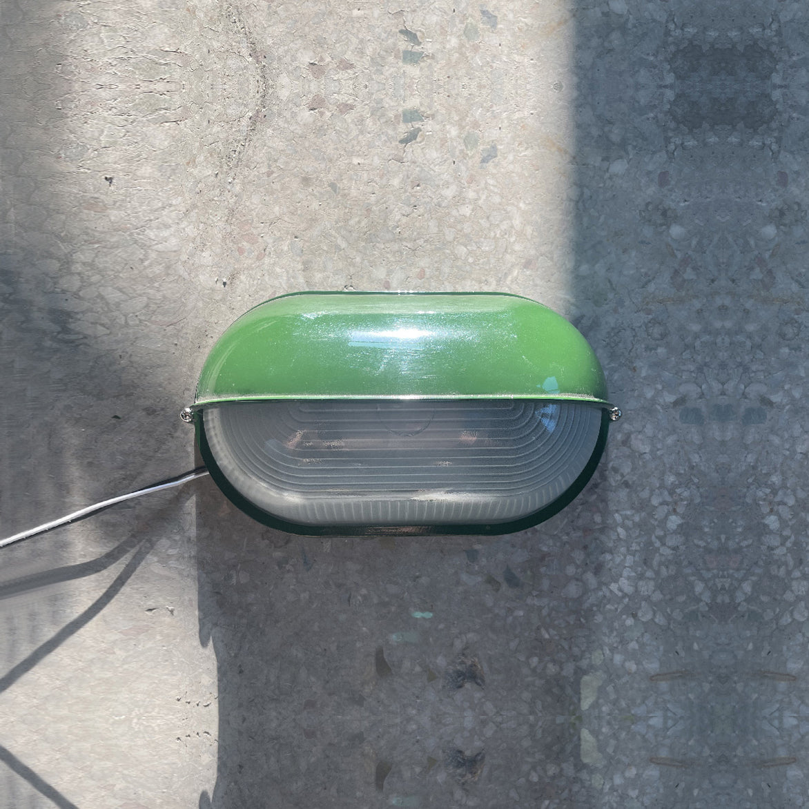 Wytrzymała trwała odporna na warunki atmosferyczne lampa ścienna zewnętrzna o industrialnym designie