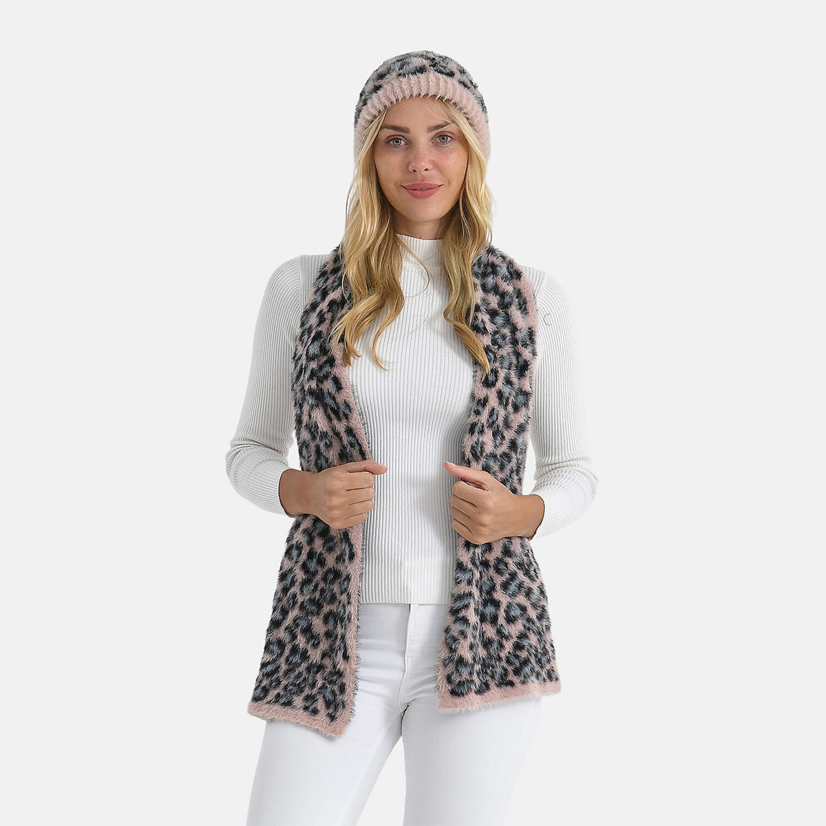 Zestaw damski Styled By: szalik i czapka w panterkę – 2-częściowe akcesoria zimowe