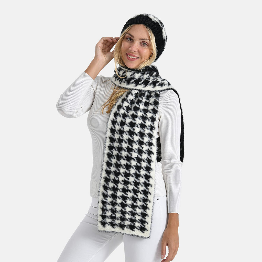 Zestaw damski Styled By: szalik i czapka w panterkę – 2-częściowe akcesoria zimowe