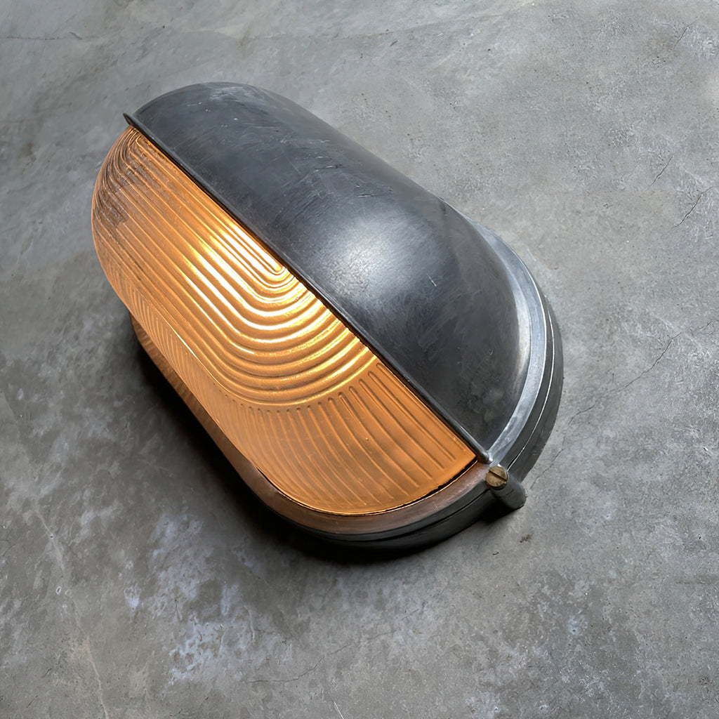 Zewnętrzna przemysłowa lampa ścienna typu bulkhead Owalny design odporny na warunki atmosferyczne