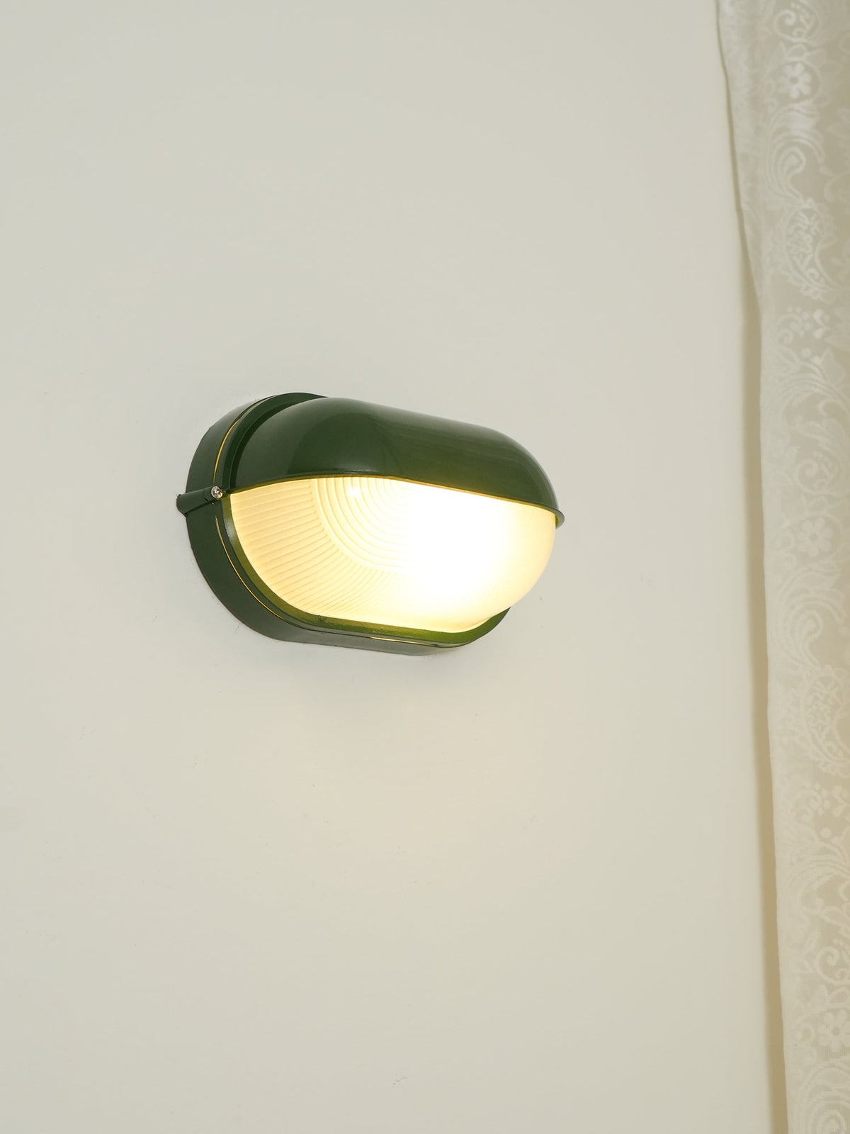 Zewnętrzna przemysłowa lampa ścienna typu bulkhead Owalny design odporny na warunki atmosferyczne
