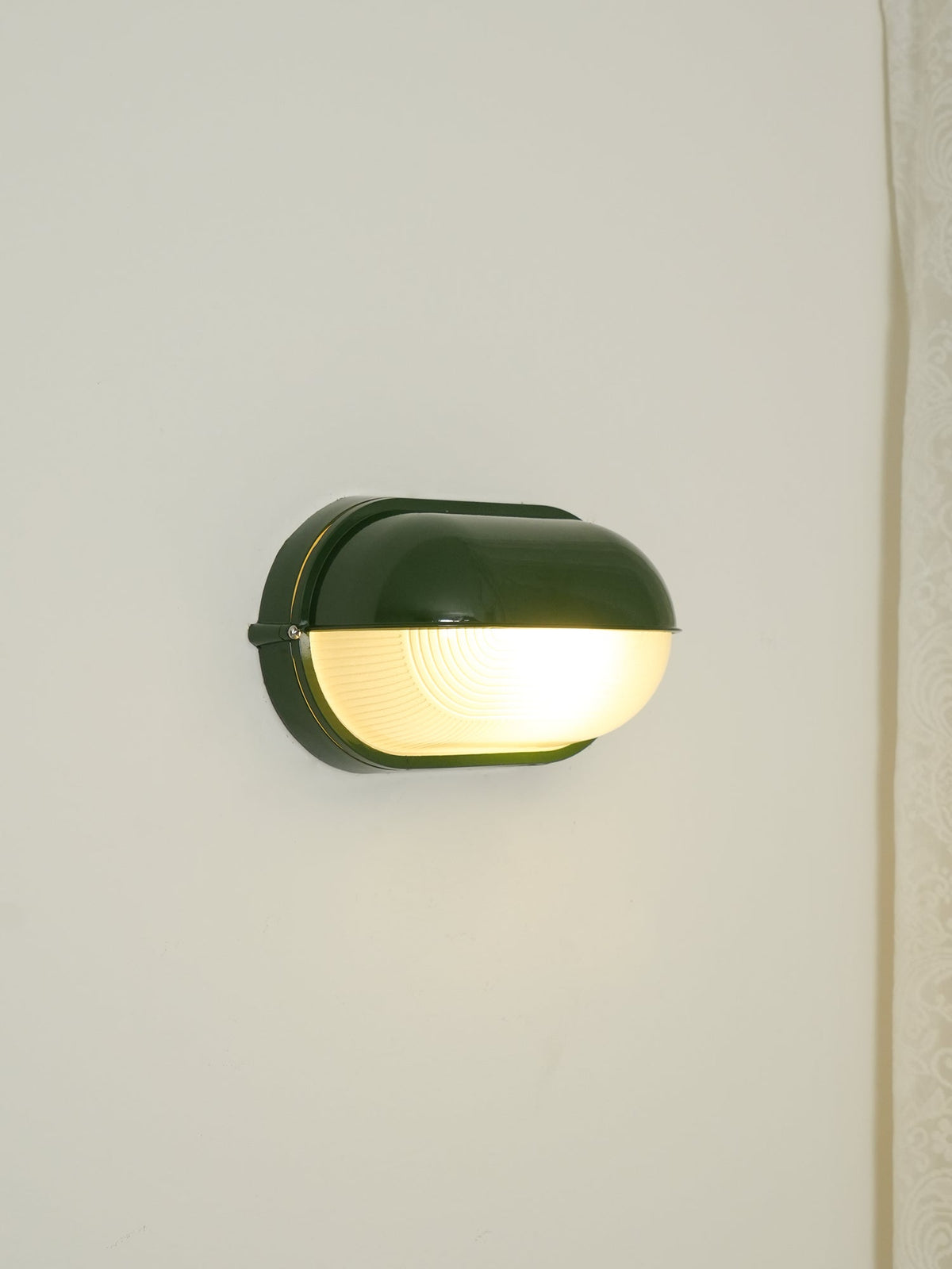 Zewnętrzna przemysłowa lampa ścienna typu bulkhead Owalny design odporny na warunki atmosferyczne