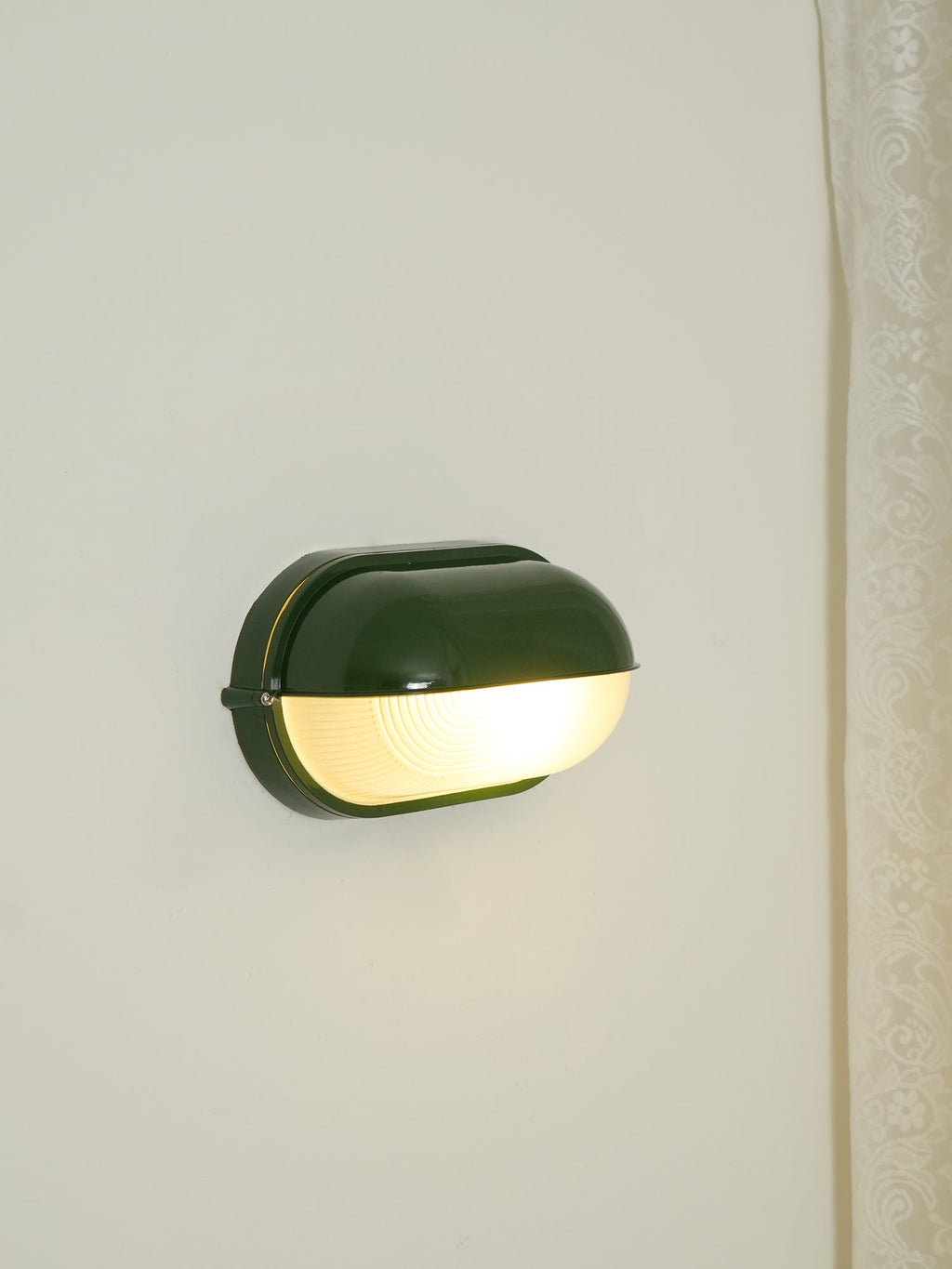 Zewnętrzna przemysłowa lampa ścienna typu bulkhead Owalny design odporny na warunki atmosferyczne