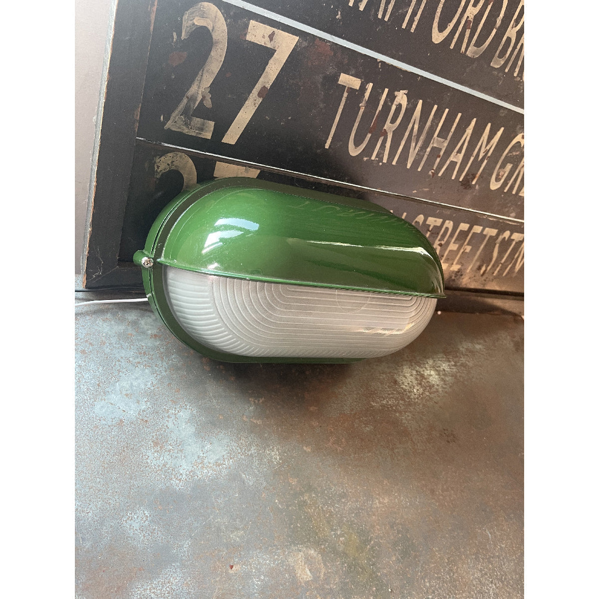 Zewnętrzna przemysłowa lampa ścienna typu bulkhead Owalny design odporny na warunki atmosferyczne